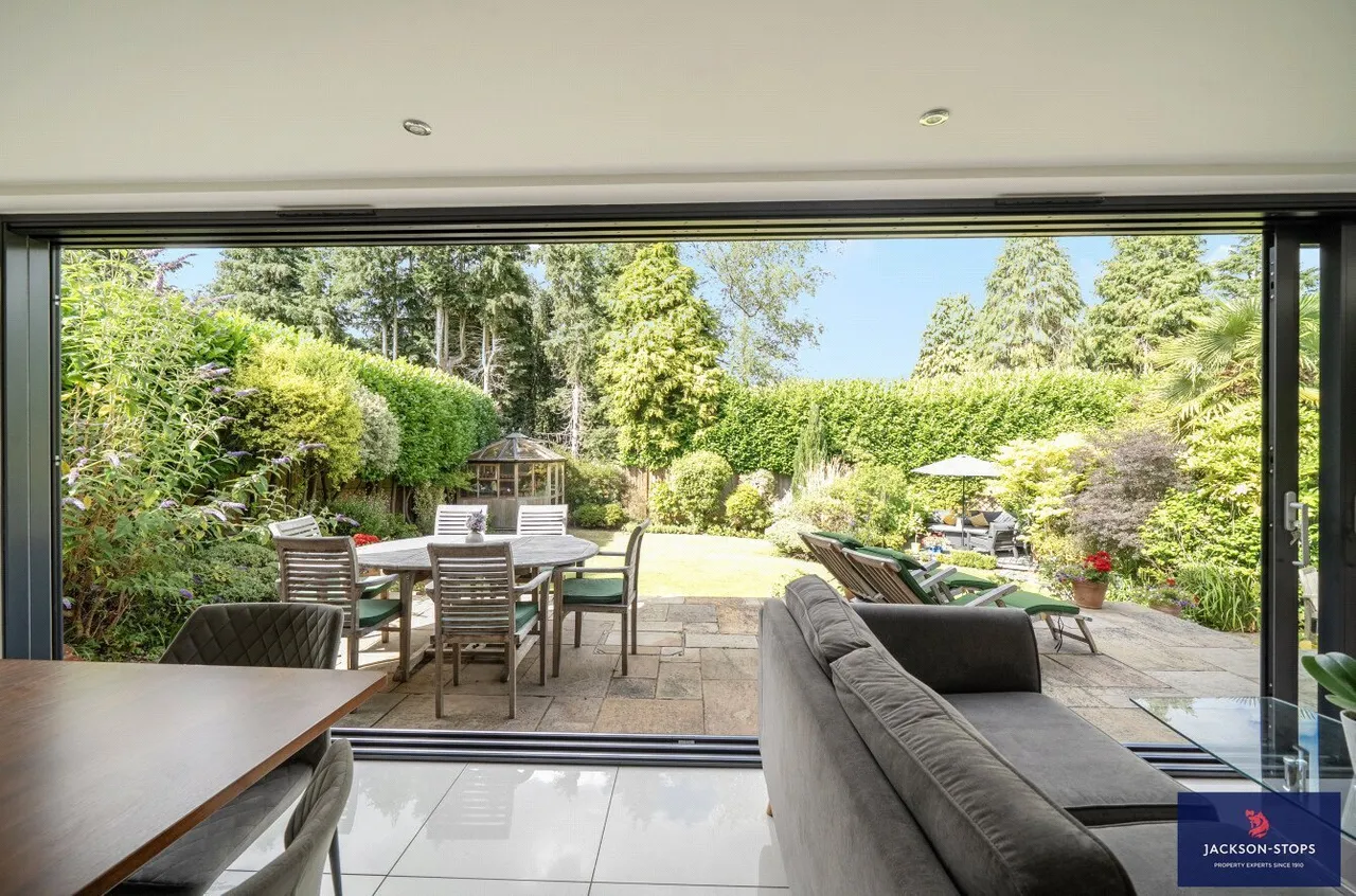 Mentone Avenue, Aspley Guise, MK17, photo 8