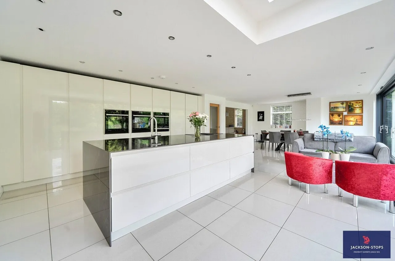 Mentone Avenue, Aspley Guise, MK17, photo 7
