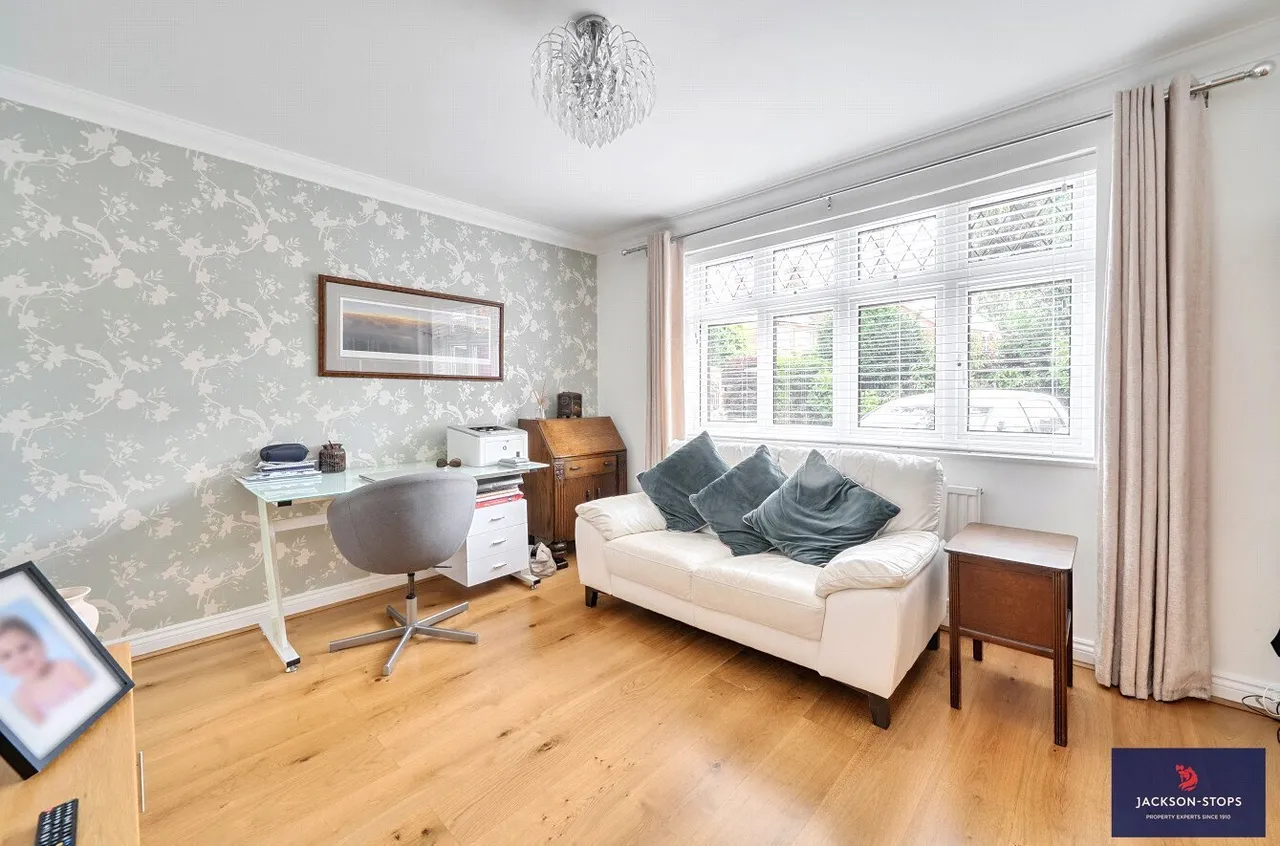 Mentone Avenue, Aspley Guise, MK17, photo 11