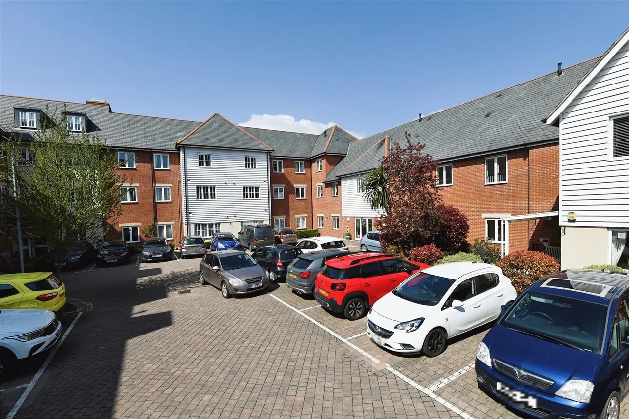The Meads, Ongar Road, Brentwood, Essex, CM15, photo 16
