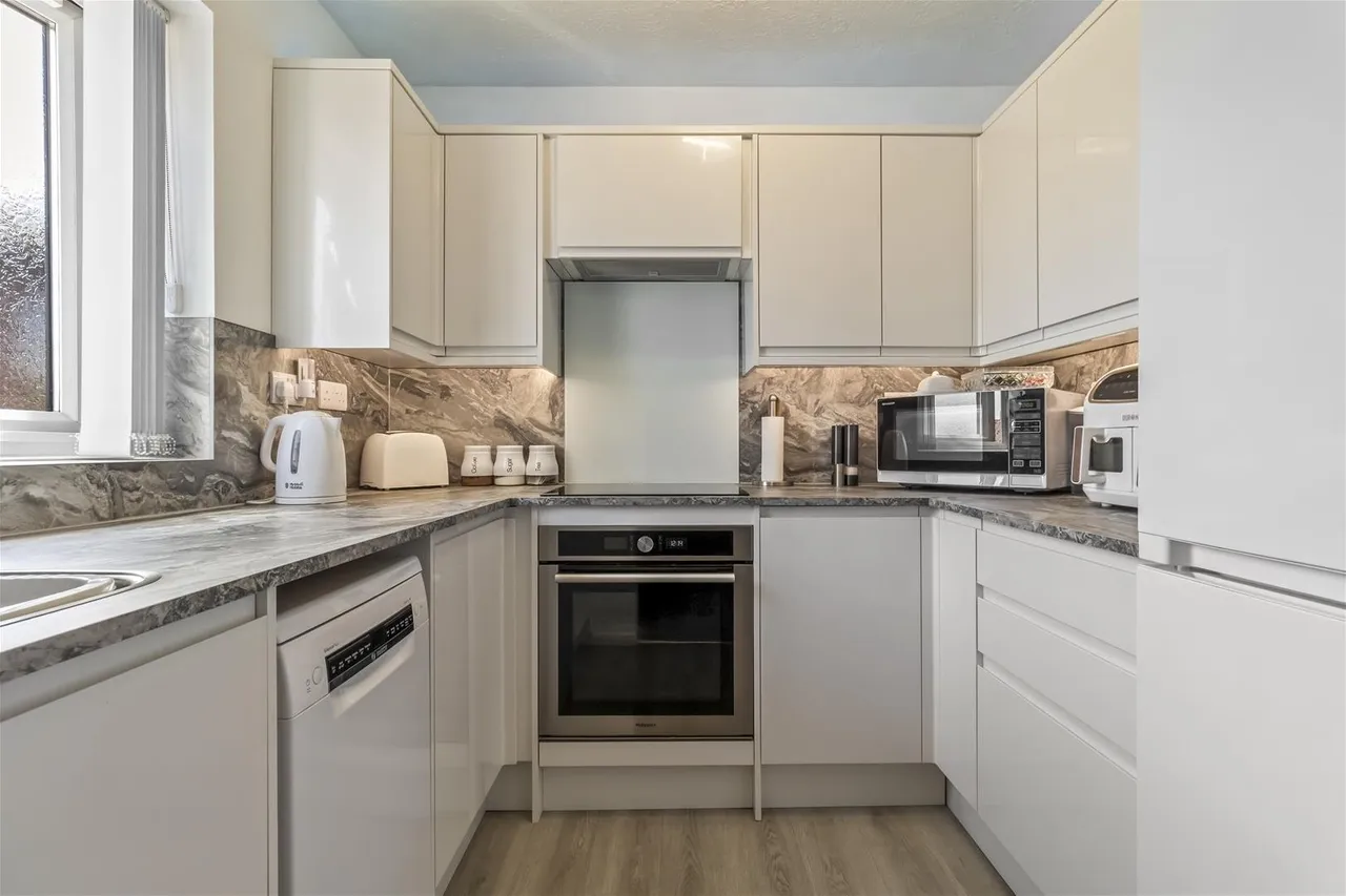 Broadwater Street East, Worthing, photo 6