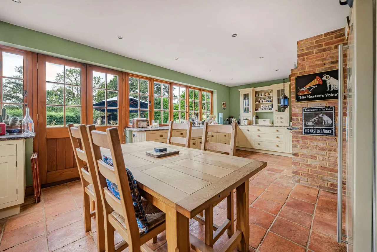 Bones Lane, Newchapel, RH7, photo 5