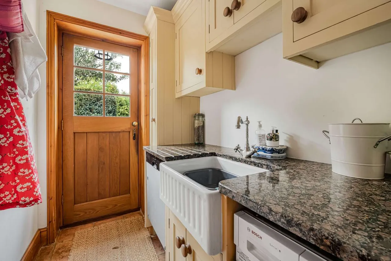 Bones Lane, Newchapel, RH7, photo 10