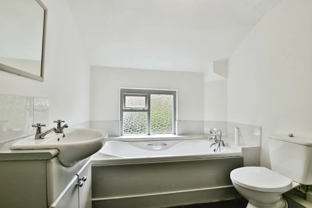 Chorley Hall Lane, Alderley Edge, Cheshire, SK9, photo 8