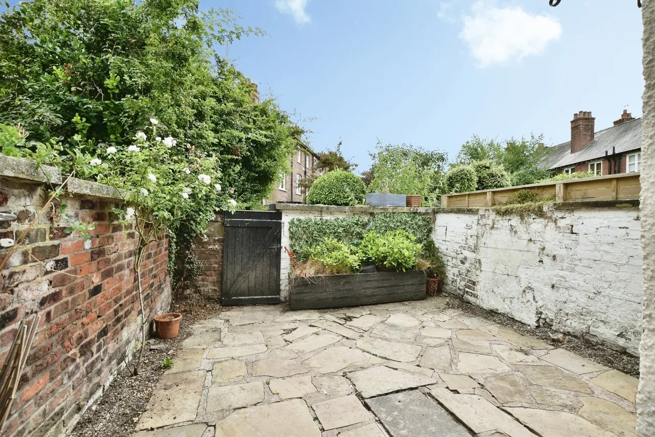 Chorley Hall Lane, Alderley Edge, Cheshire, SK9, photo 5