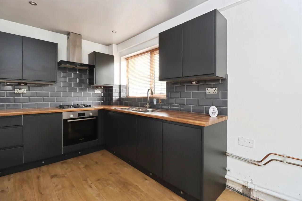 Bamburg Close, Corby, NN18, photo 3