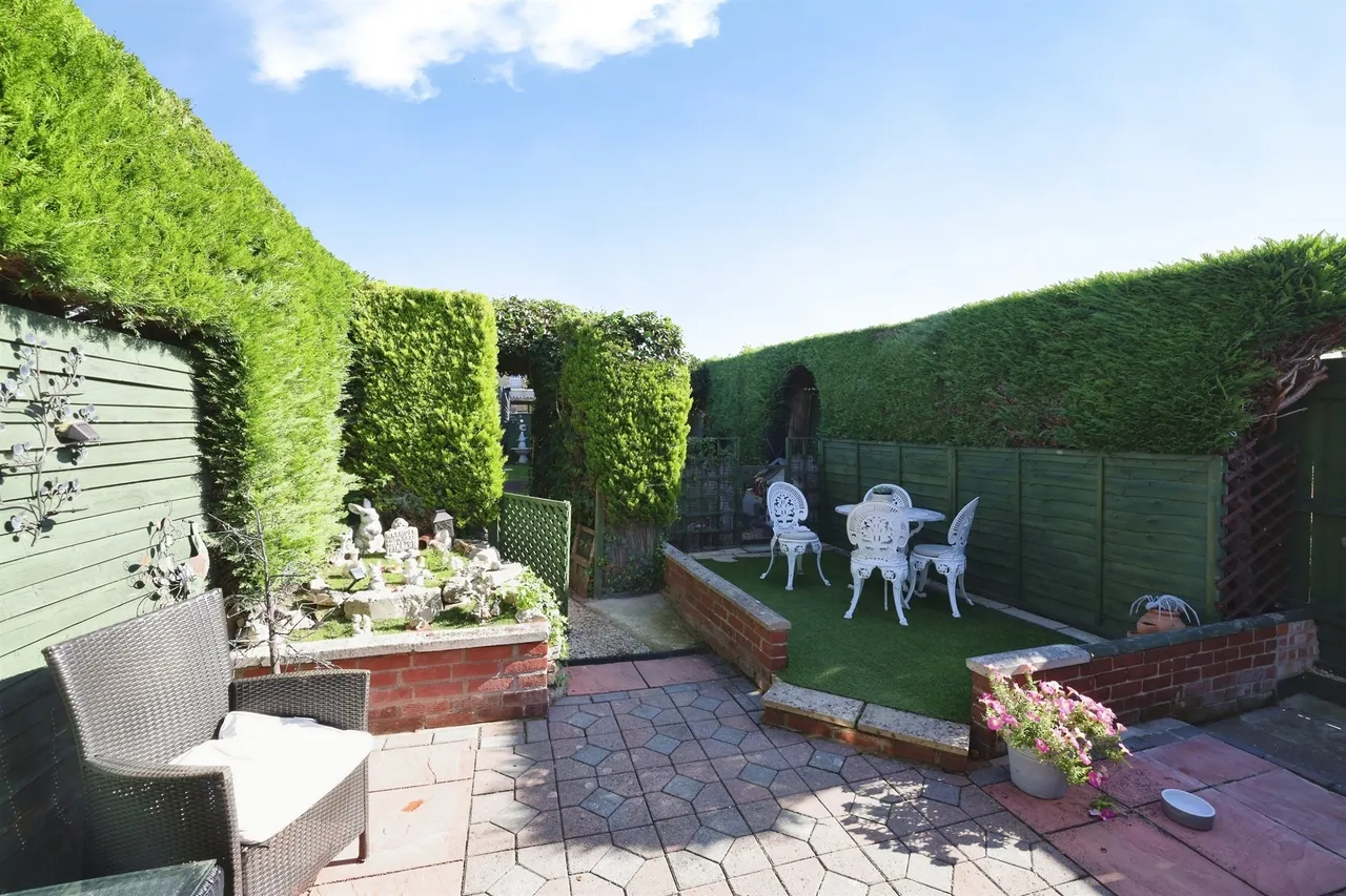 Queen Mary Road, Salisbury, SP2, photo 14