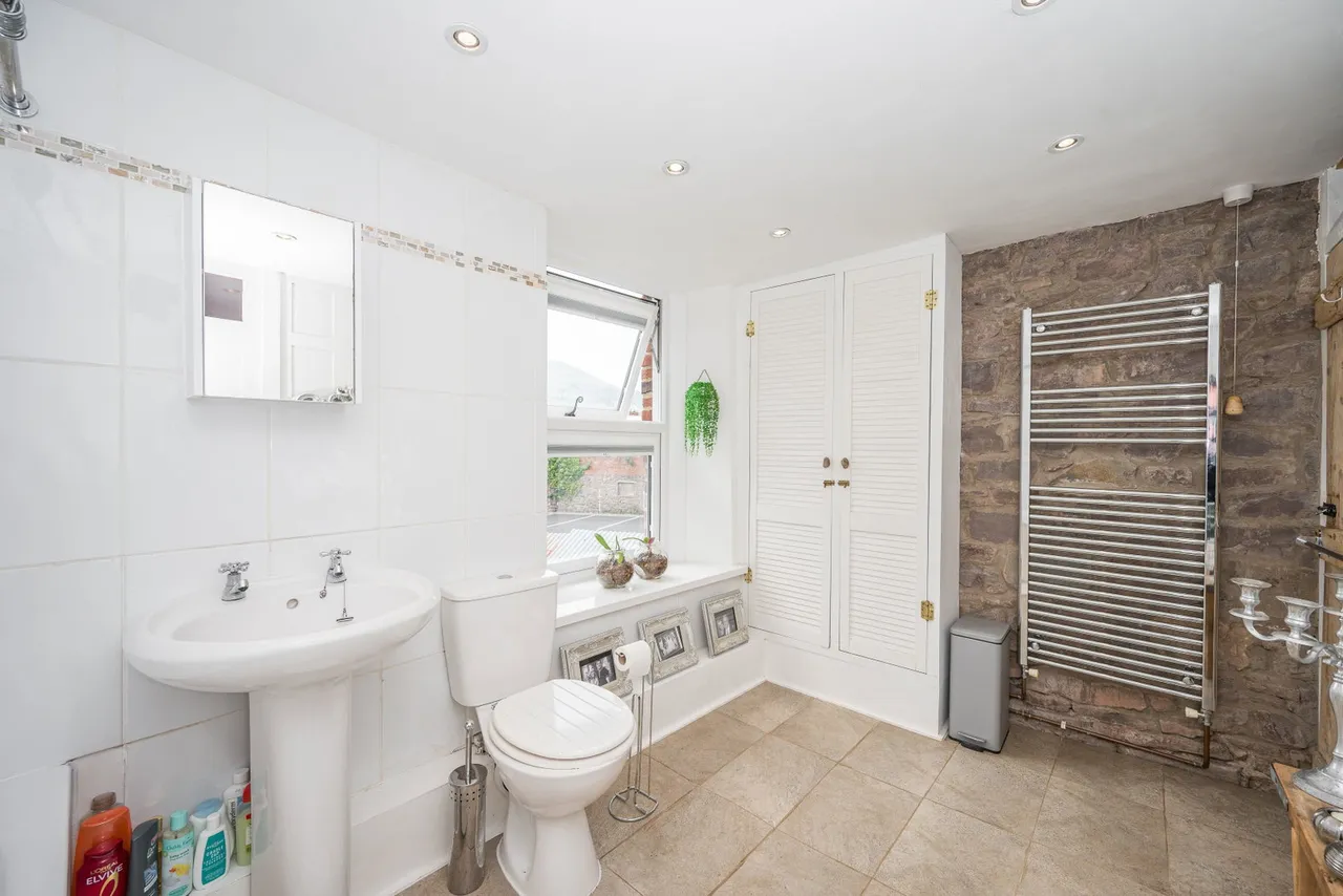 Brecon Road, Abergavenny, photo 10