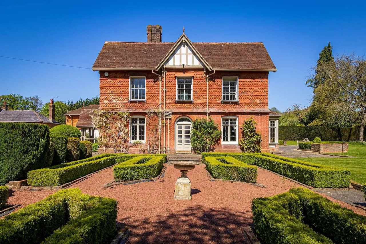 Forest Green, Dorking, RH5, photo 35