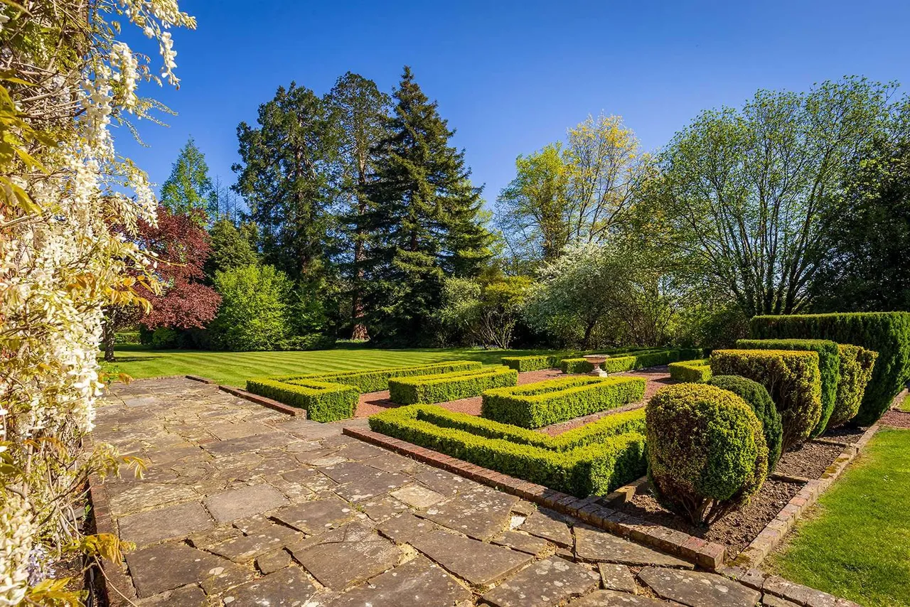 Forest Green, Dorking, RH5, photo 28