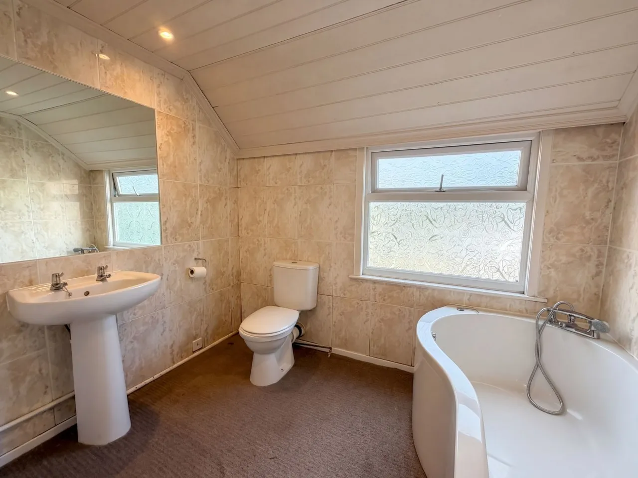 Eastgate, Worksop, S80, photo 9