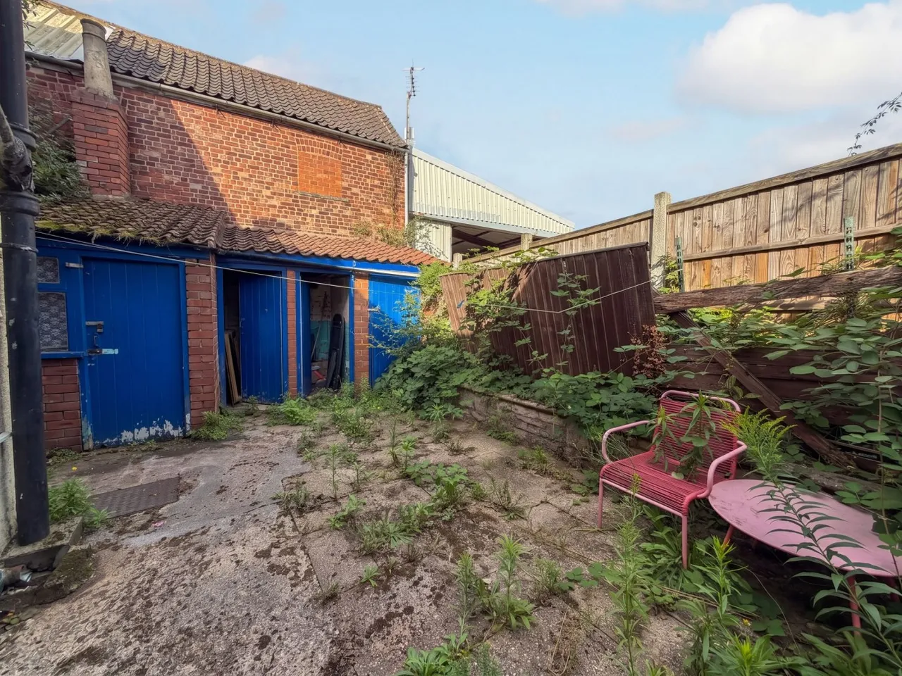 Eastgate, Worksop, S80, photo 10