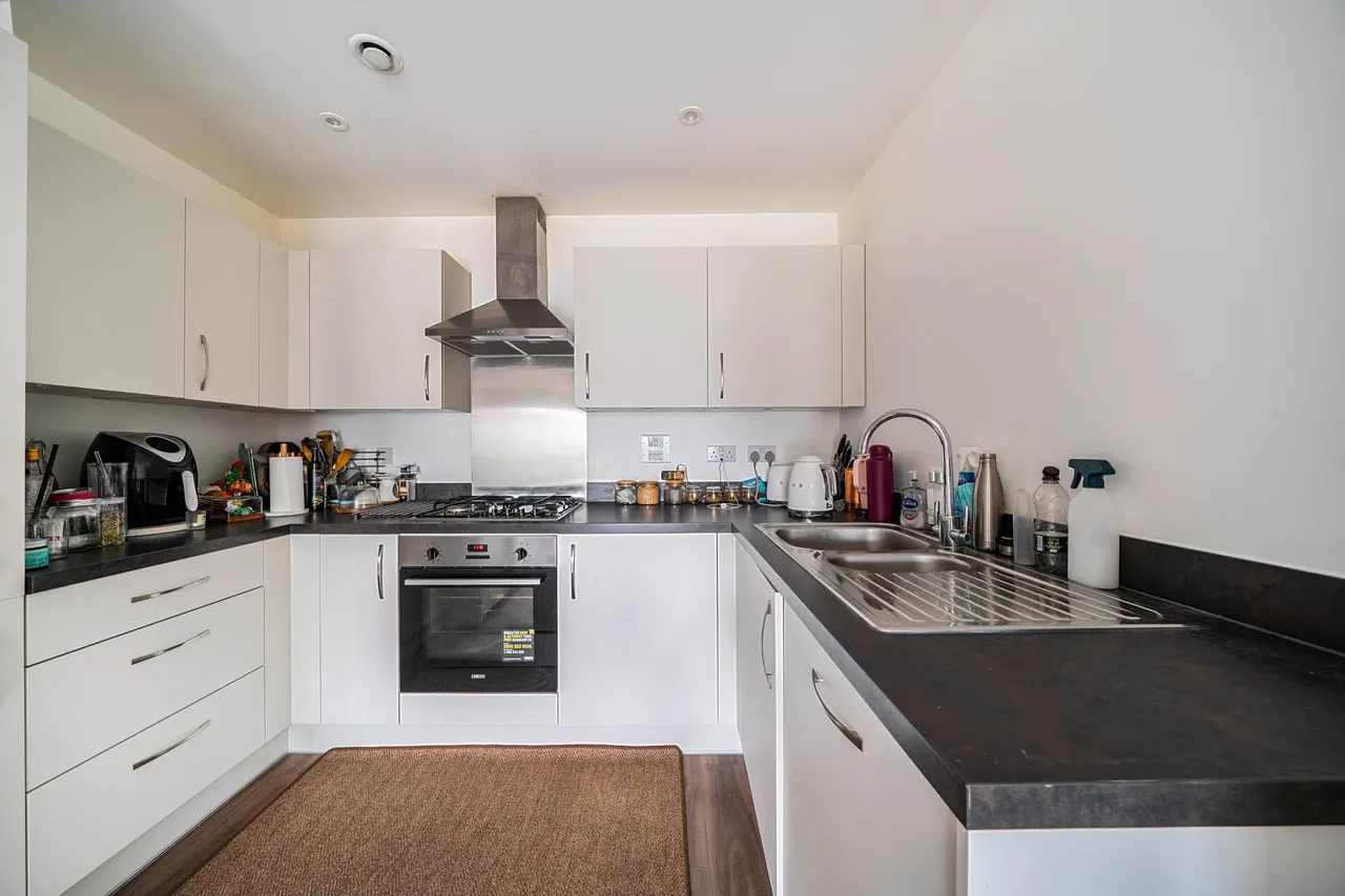 Cornwall Gardens, Burnham, SL6, photo 7