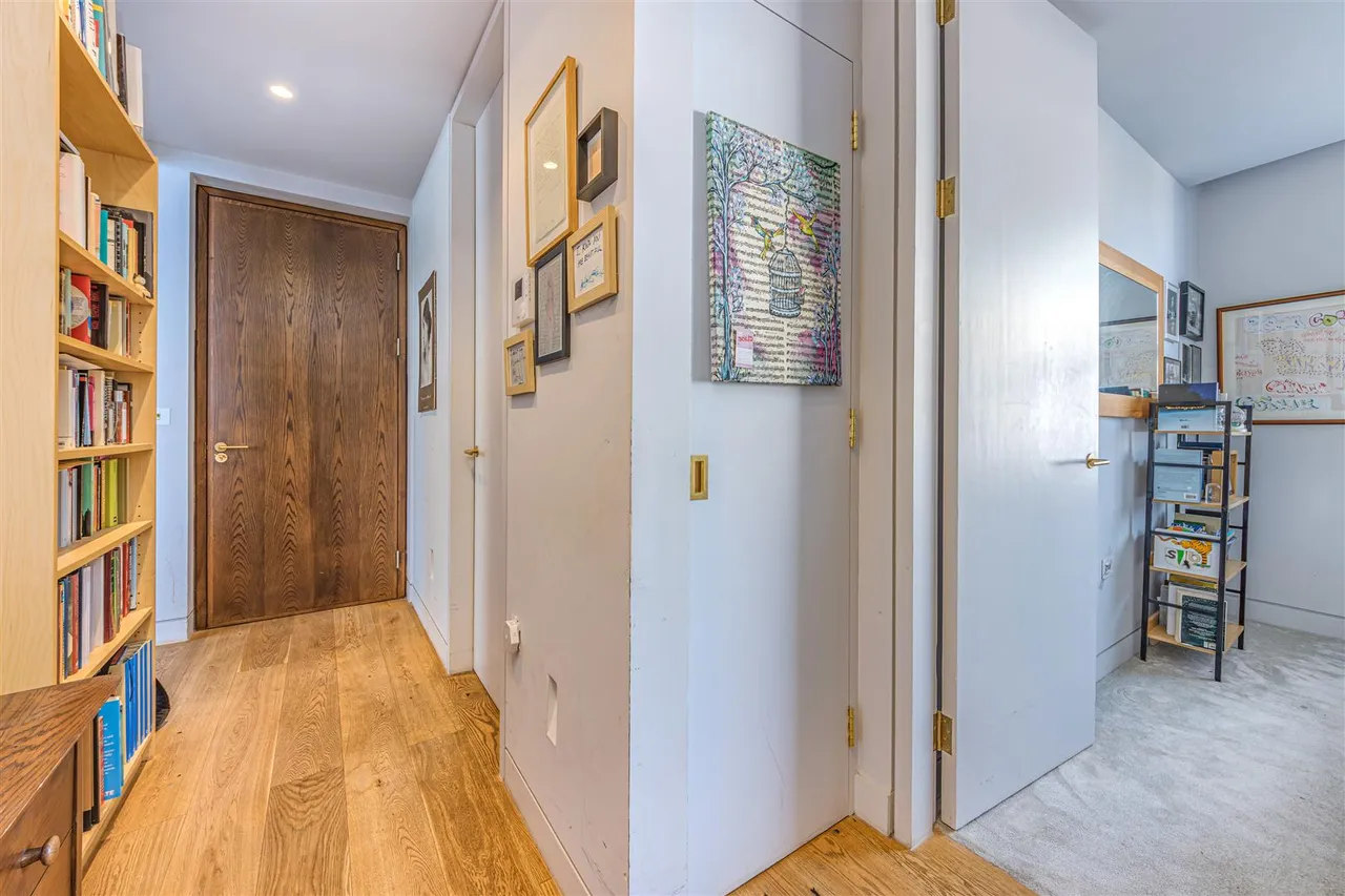 Swains Lane, Highgate, N6, photo 11