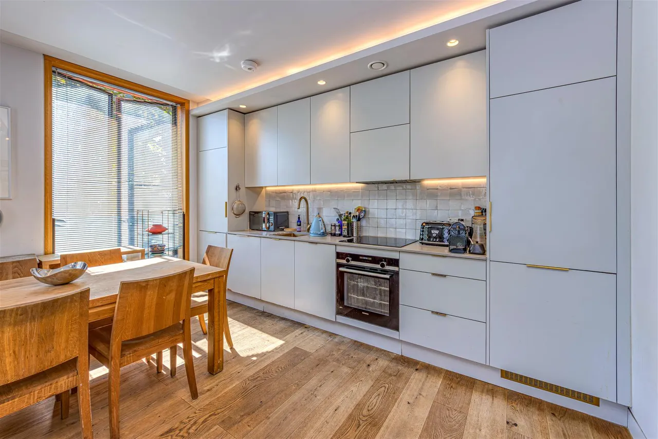 Swains Lane, Highgate, N6, photo 8