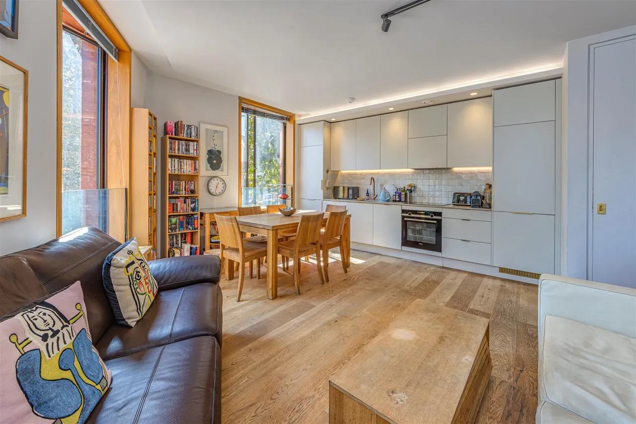 Swains Lane, Highgate, N6, photo 6