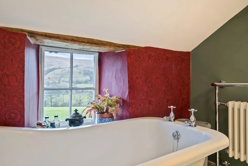 Three Roods, Dent, LA10, photo 19
