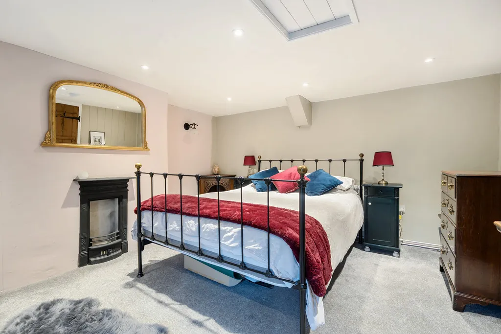 Three Roods, Dent, LA10, photo 14