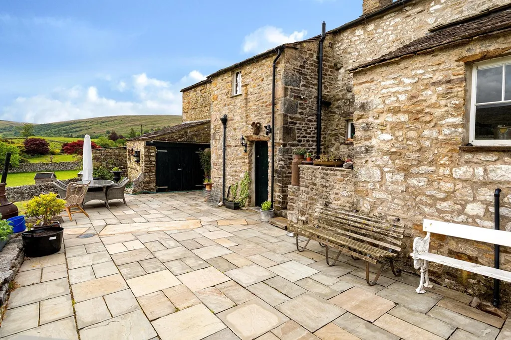 Three Roods, Dent, LA10, photo 22
