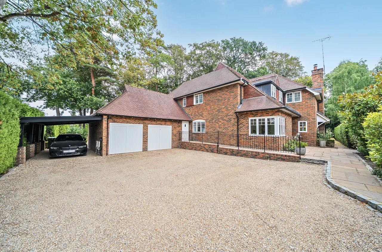 Waverley Avenue, Fleet, GU51, photo 2