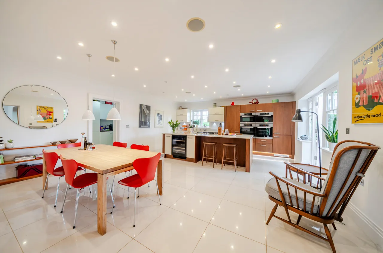 Waverley Avenue, Fleet, GU51, photo 4