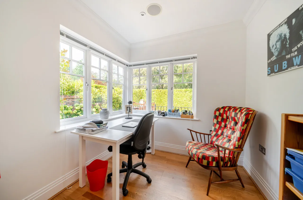 Waverley Avenue, Fleet, GU51, photo 6