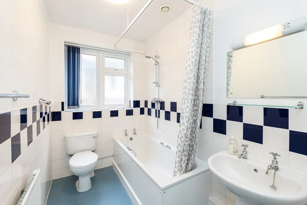 St. Pauls Road West, Dorking, RH4, photo 6