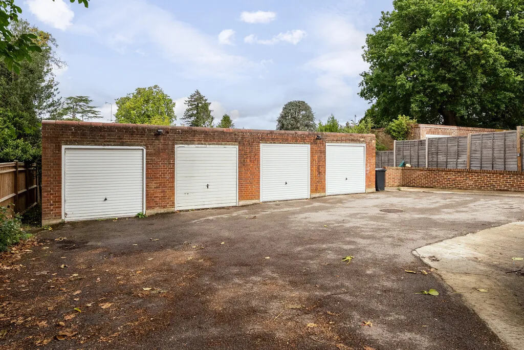 St. Pauls Road West, Dorking, RH4, photo 7
