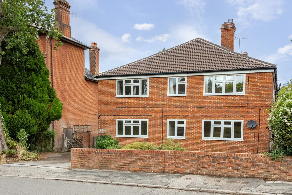 St. Pauls Road West, Dorking, RH4, photo 2