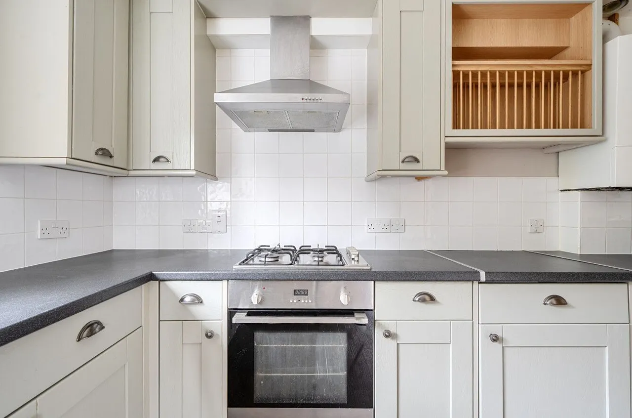 Lewis Close, Chilcompton, BA3, photo 4