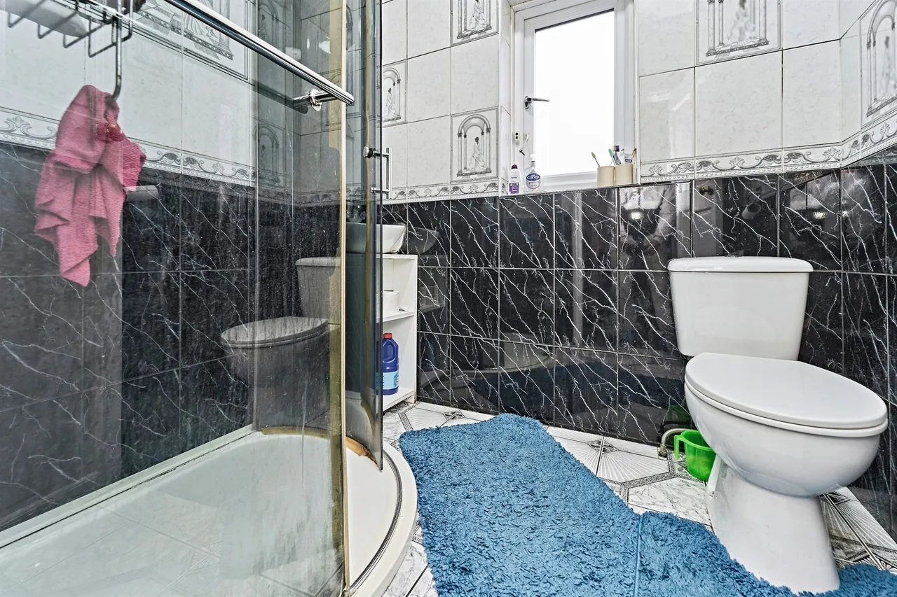 Laburnum Road, Tipton, DY4, photo 16
