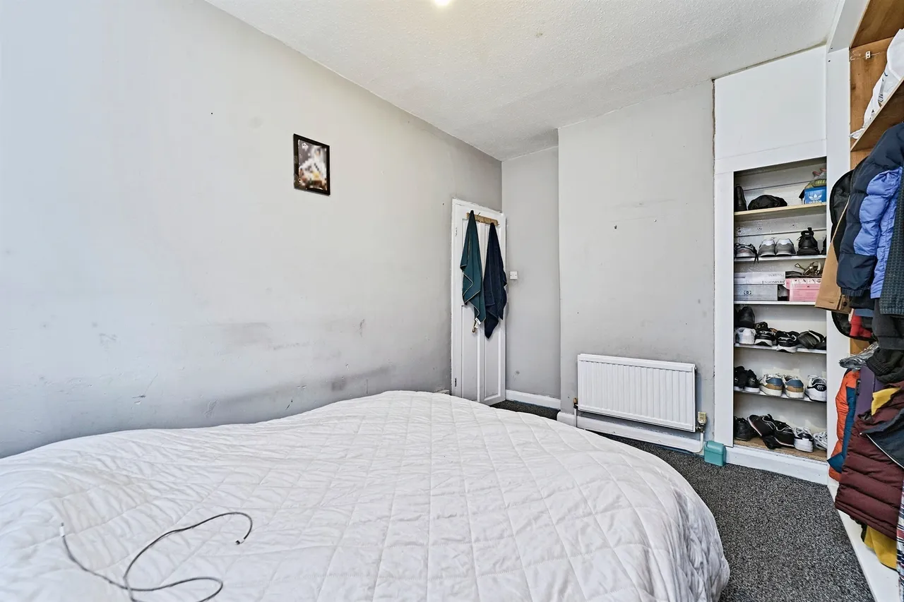 Laburnum Road, Tipton, DY4, photo 10