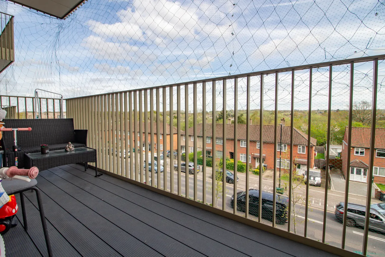Oxhey Drive, South Oxhey, WD19, photo 6