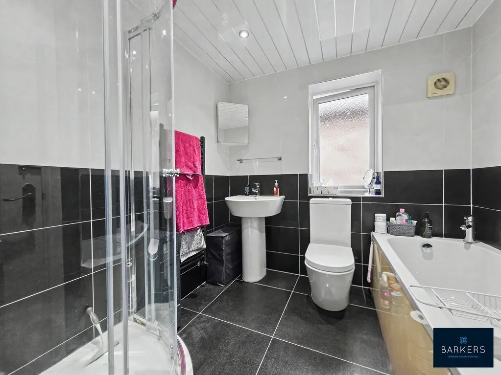 Fernlea Close, Heckmondwike, WF16, photo 16