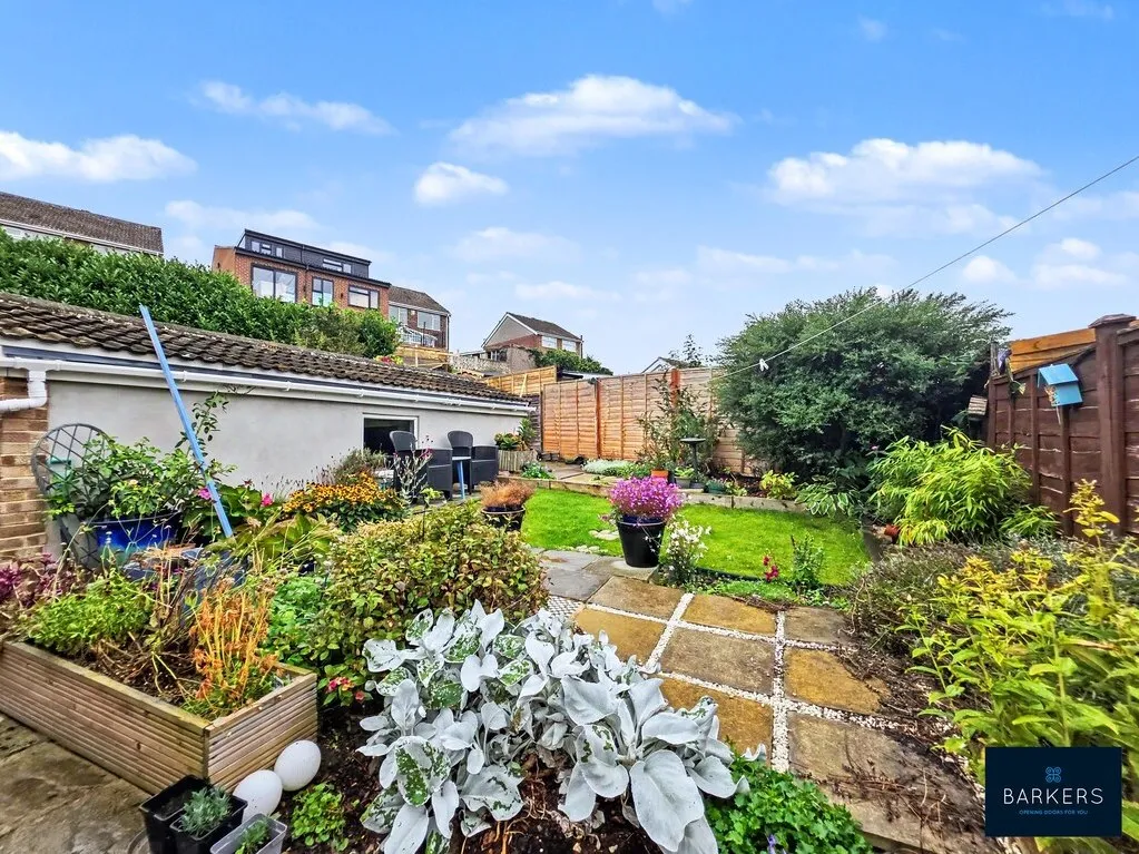 Fernlea Close, Heckmondwike, WF16, photo 2