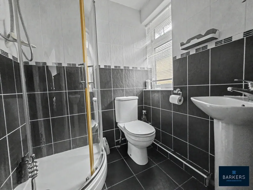 Fernlea Close, Heckmondwike, WF16, photo 15