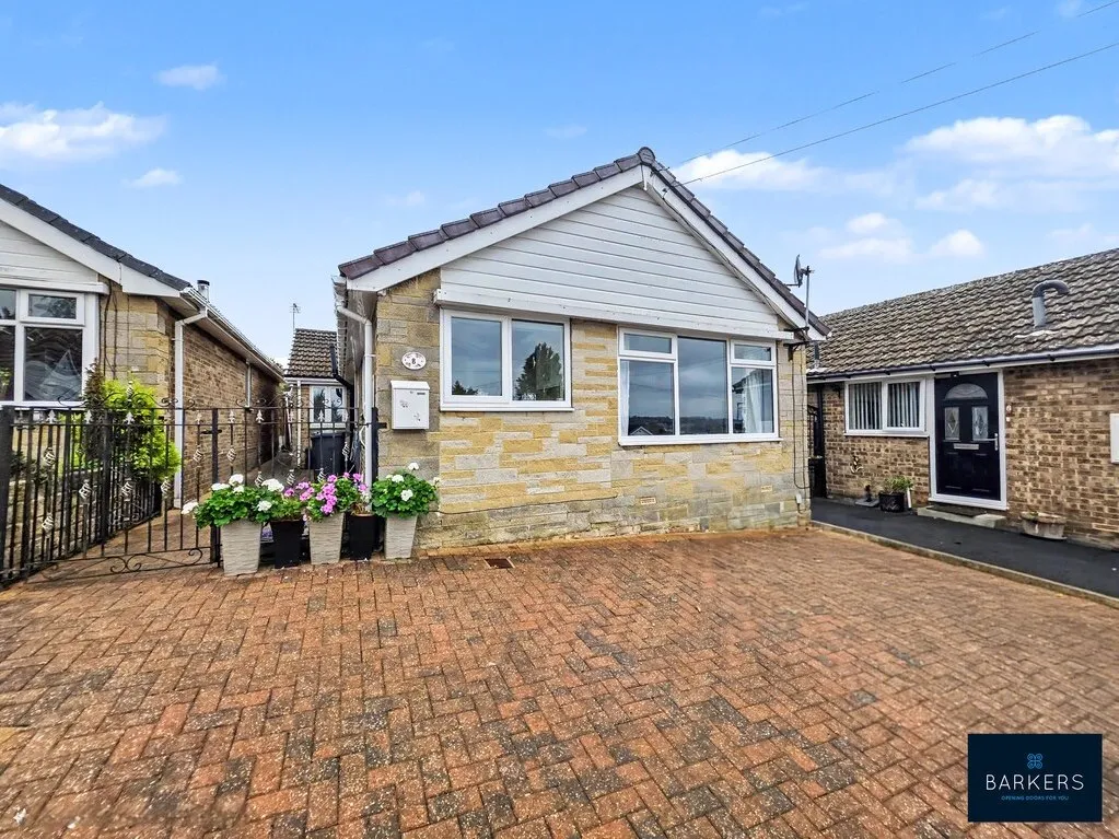 3 bed house for sale, Fernlea Close, Heckmondwike, WF16