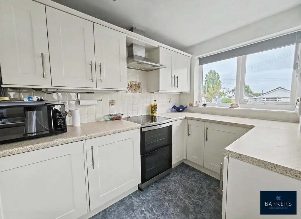 Fernlea Close, Heckmondwike, WF16, photo 9