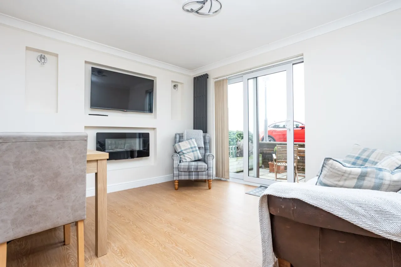 The Parade, Birchington, CT7, photo 2