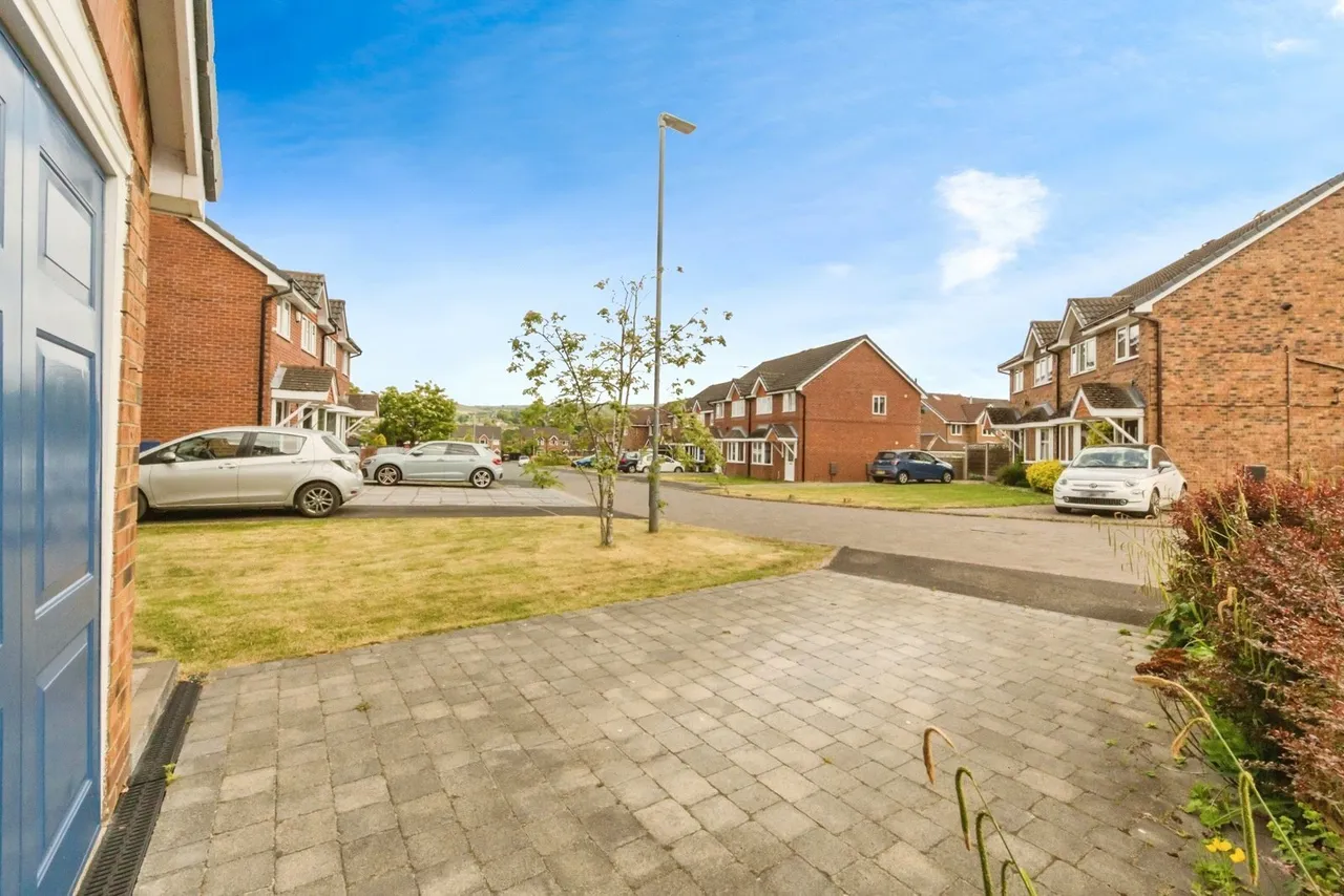Thistleton Close, Macclesfield, Cheshire, SK11, photo 15