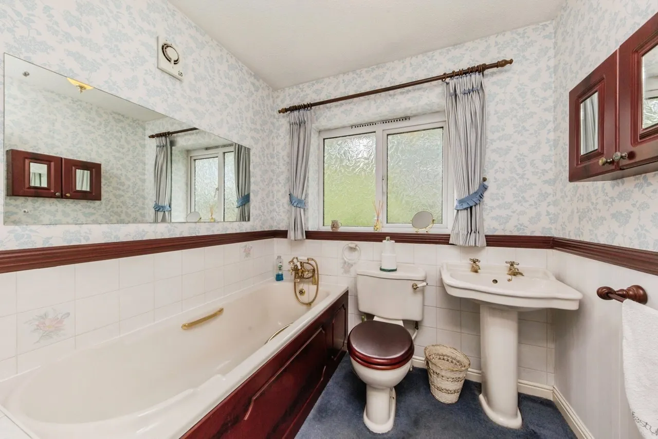 Thistleton Close, Macclesfield, Cheshire, SK11, photo 12