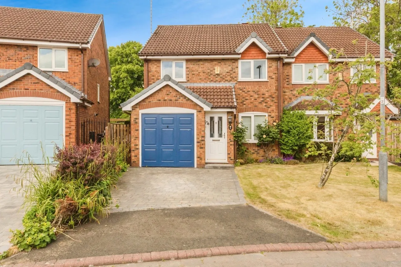 3 bed house for sale — Thistleton Close, Macclesfield, Cheshire, SK11