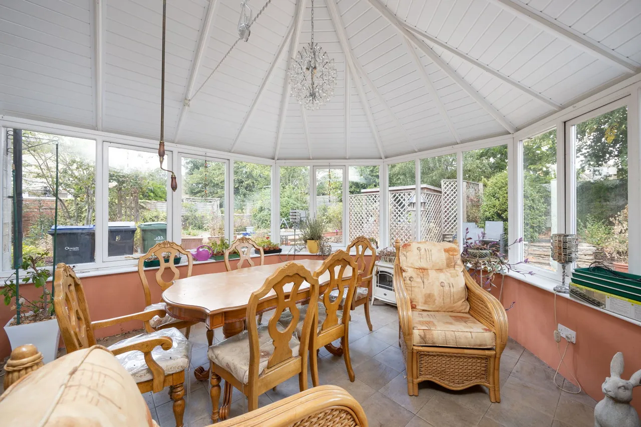 Place Road, Melksham, SN12, photo 12