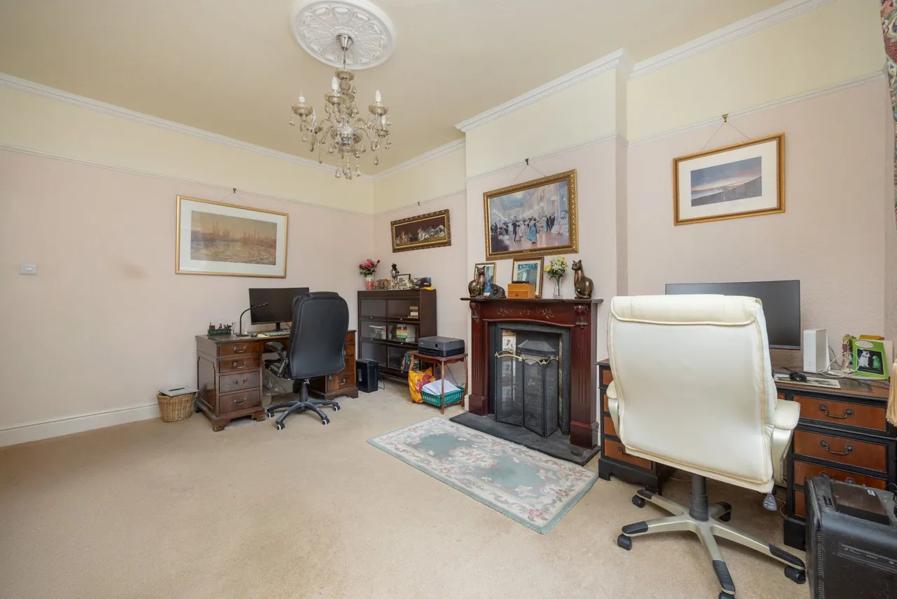 Place Road, Melksham, SN12, photo 8