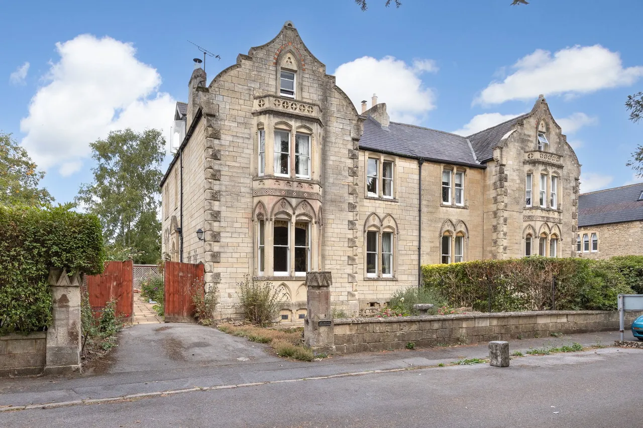5 bed house for sale, Place Road, Melksham, SN12