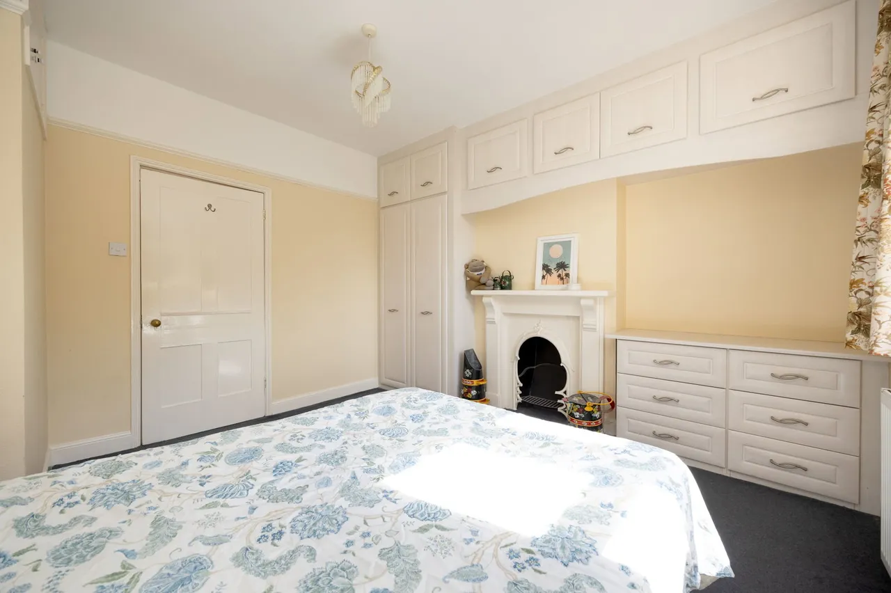 Place Road, Melksham, SN12, photo 18