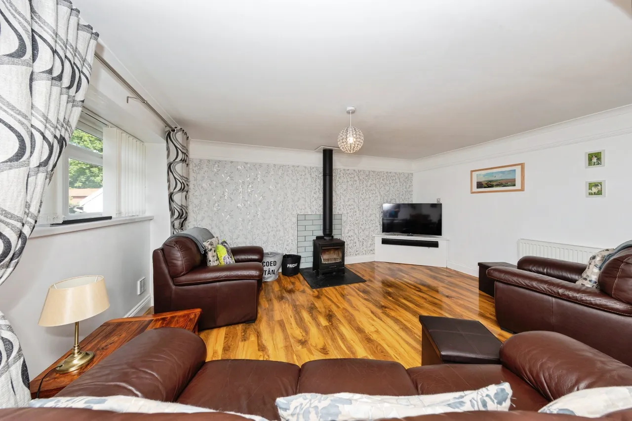 Tenby Road, Carmarthen, photo 3