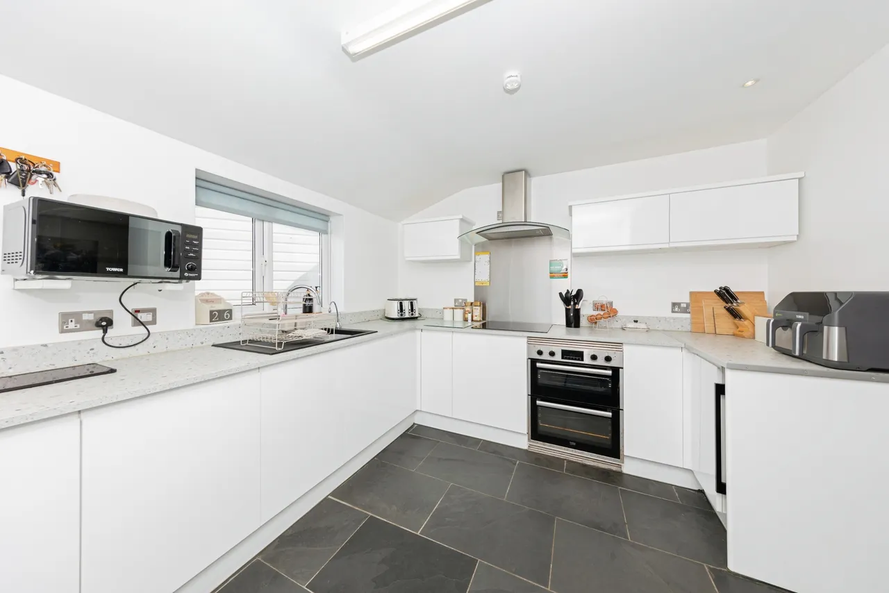 Tenby Road, Carmarthen, photo 5
