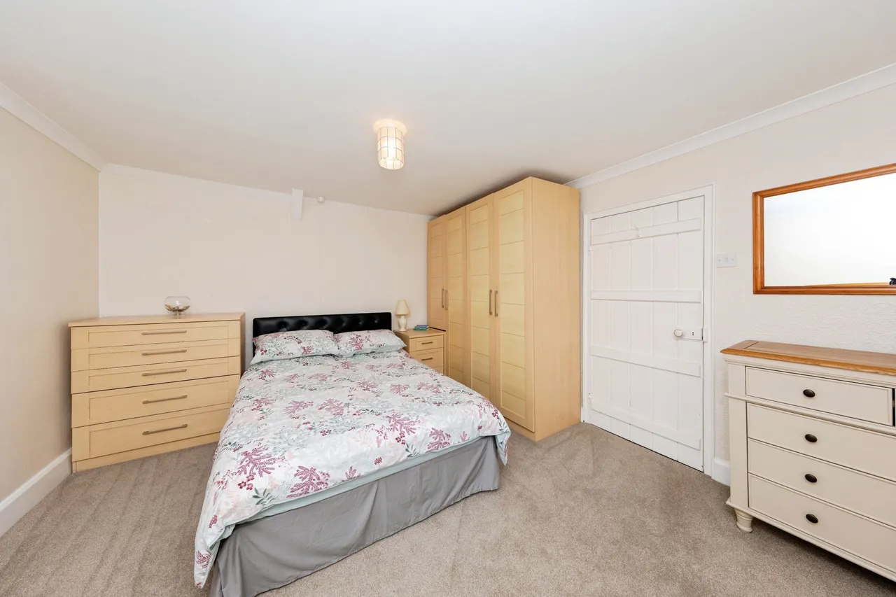 Tenby Road, Carmarthen, photo 10