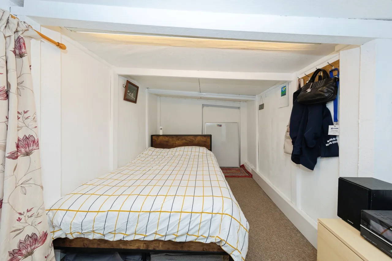 Tenby Road, Carmarthen, photo 12